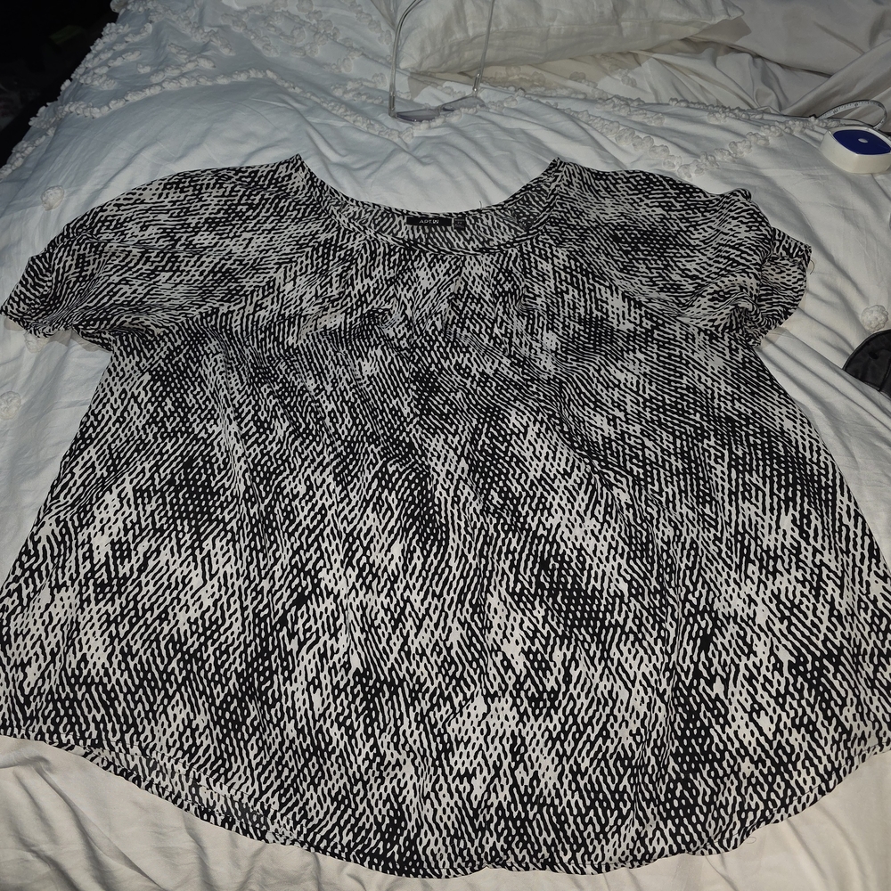 Apt. 9 Black and White Blouse Elegant Top